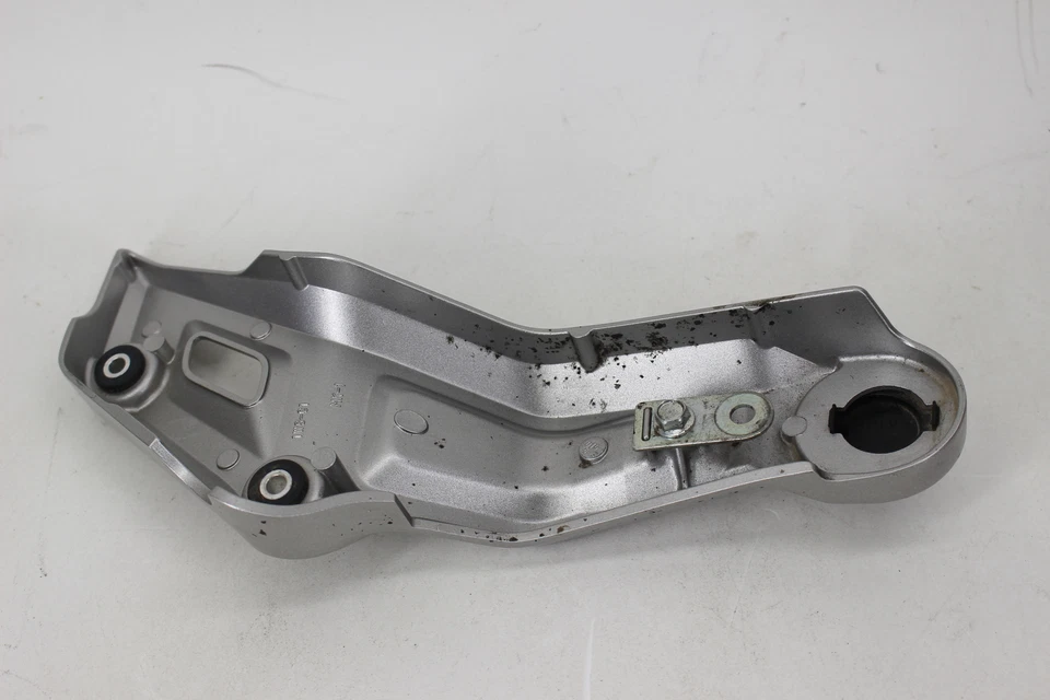 2016 YAMAHA FZ07 ЛЕВЫЙ ЗАДНИЙ КОМПЛЕКТ ВОДИТЕЛЬ НОЖНОЙ КРОНШТЕЙН КРЕПЛЕНИЕ 1WS-27453-00-00 - Изображение 4 из 4