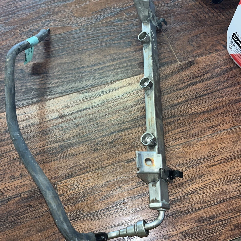 2014 FORD Fiesta топливный рельс - Изображение 3 из 3