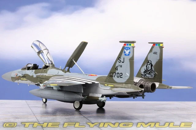 Hobby Master 1:72 F-15E Strike Eagle USAF 4th FW, 334th FS Spirit of Goldsboro Foto 2 de 4