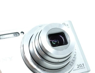 Sony DSC-W830 Silver Cyber-Shot 20.1MP Digital Camera Japanese