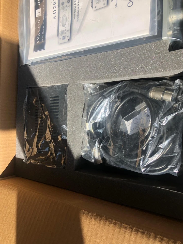 Avalon M5 Microphone & Instrument Preamplitier. Top Zustand! - Bild 2 von 4