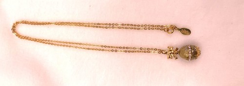 Joan Rivers Egg Pendant Necklace Crystals Gold Tone Textured - Picture 4 of 4
