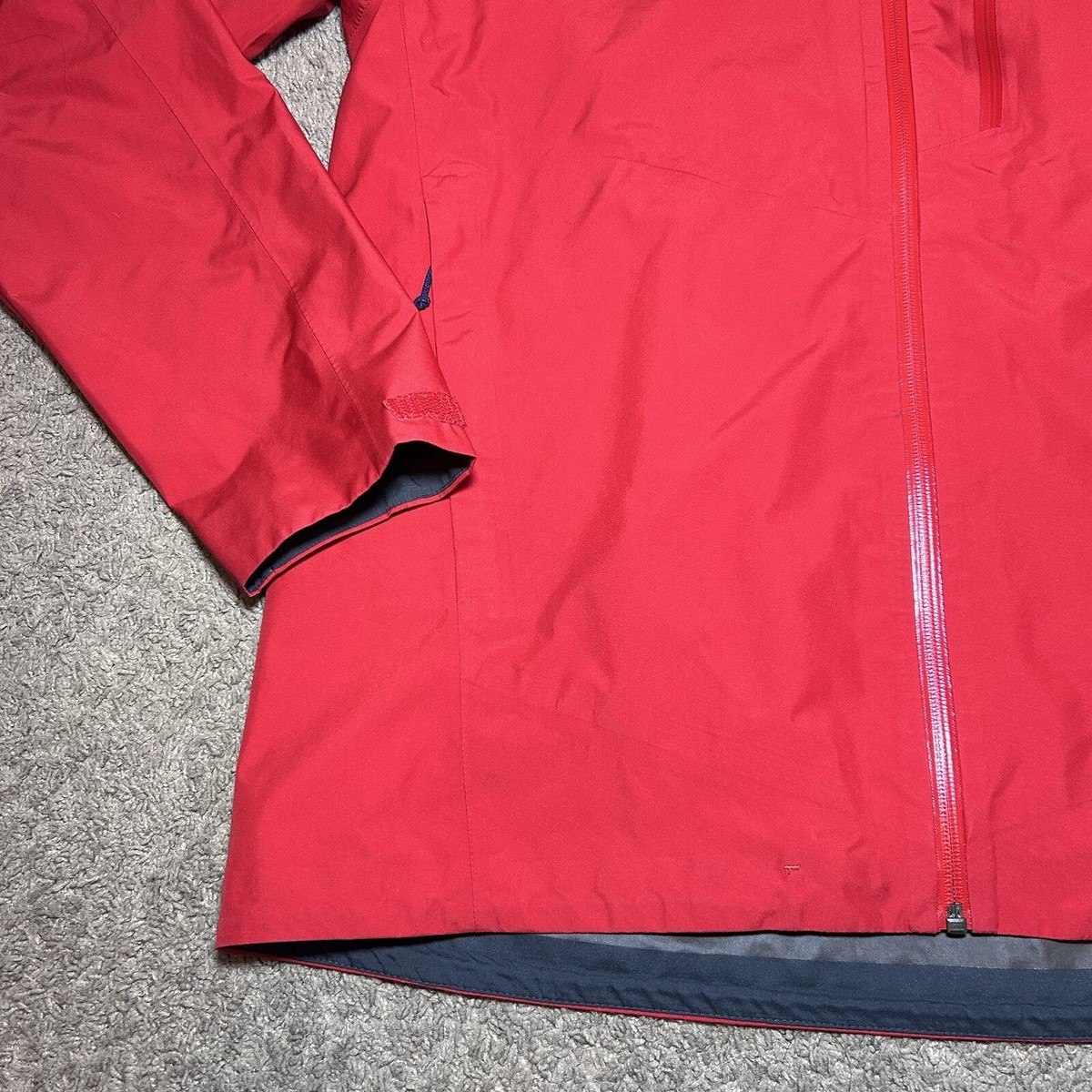 NWOT Patagonia Gore-Tex Plus Red Jacket Men's Large Winter