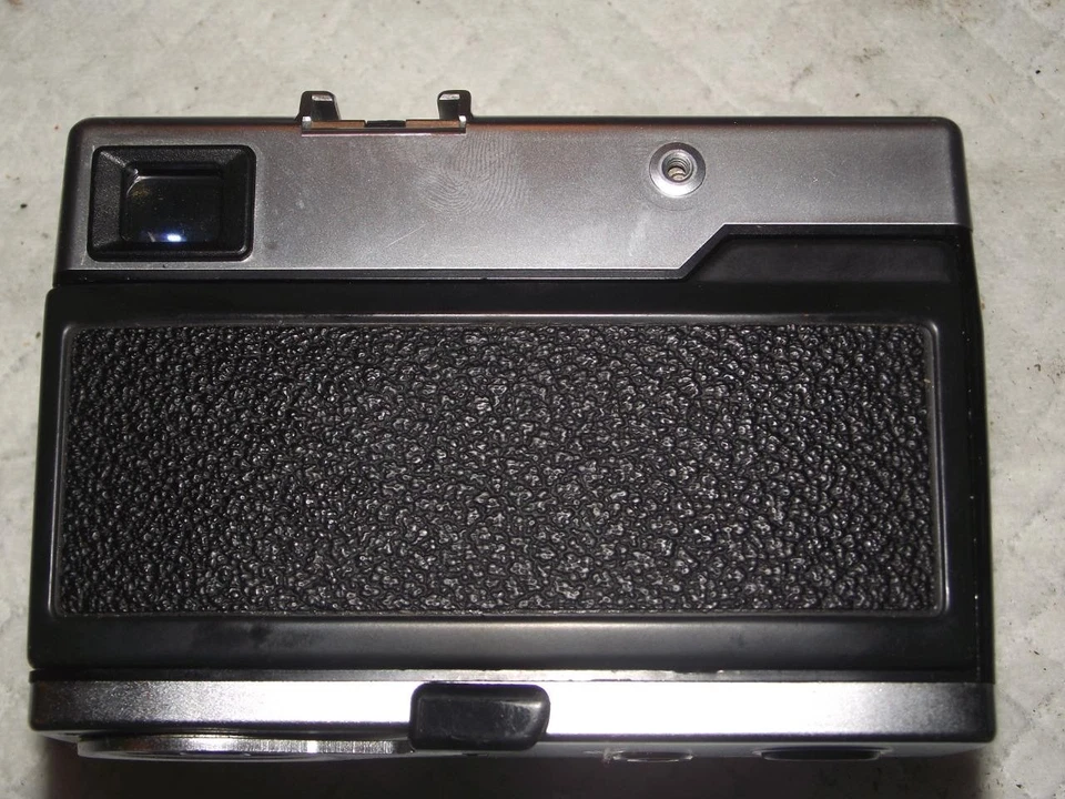 CÂMERA DE FILME AGFA OPTIMA 200 35MM COM LENTE APOTAR PARATIC 42MM F2.8 FABRICADA NA ALEMANHA - Imagem 4 de 4