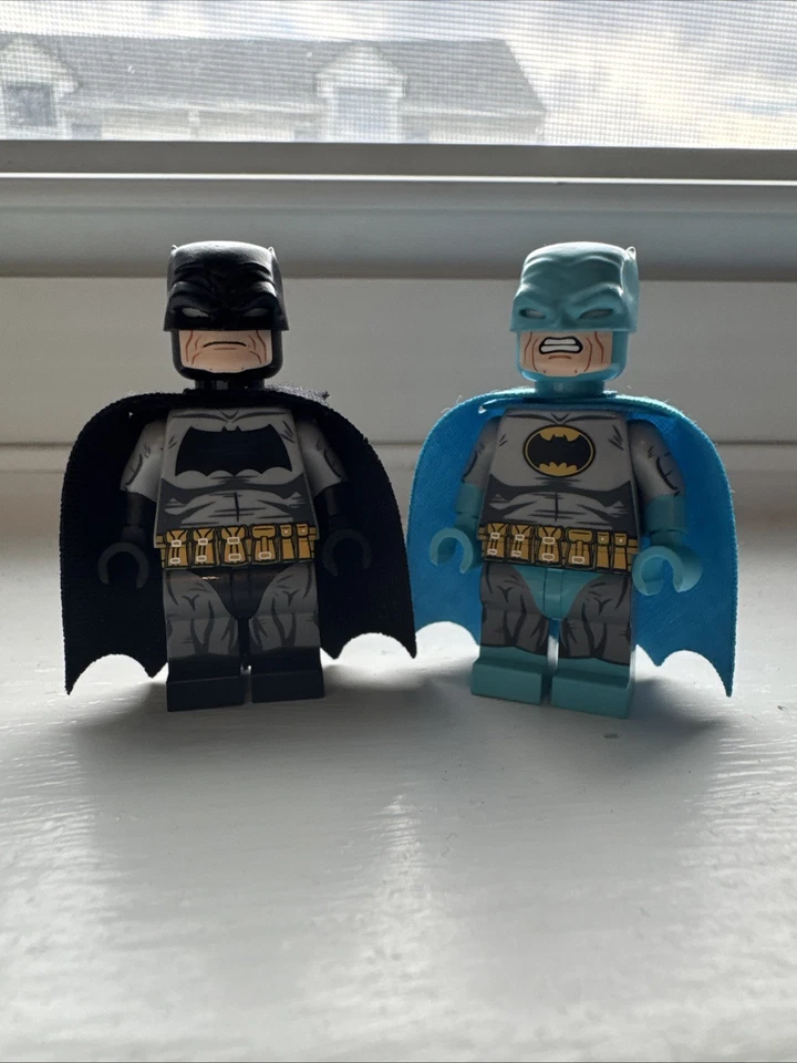 Custom LEGO Blackstar Batman Minifigure TDKR Blue And Black - Image 2 of 2