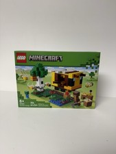 LEGO Minecraft: The Bee Cottage 21241 