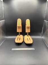 Woodlore Cedar Wood Tree Shoes Size Small Male