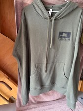 BELLA CANVAS FLEECE COLLECTION SIZE LARGE SAILFISH BREWING CO. GRN SWEATSHIRT