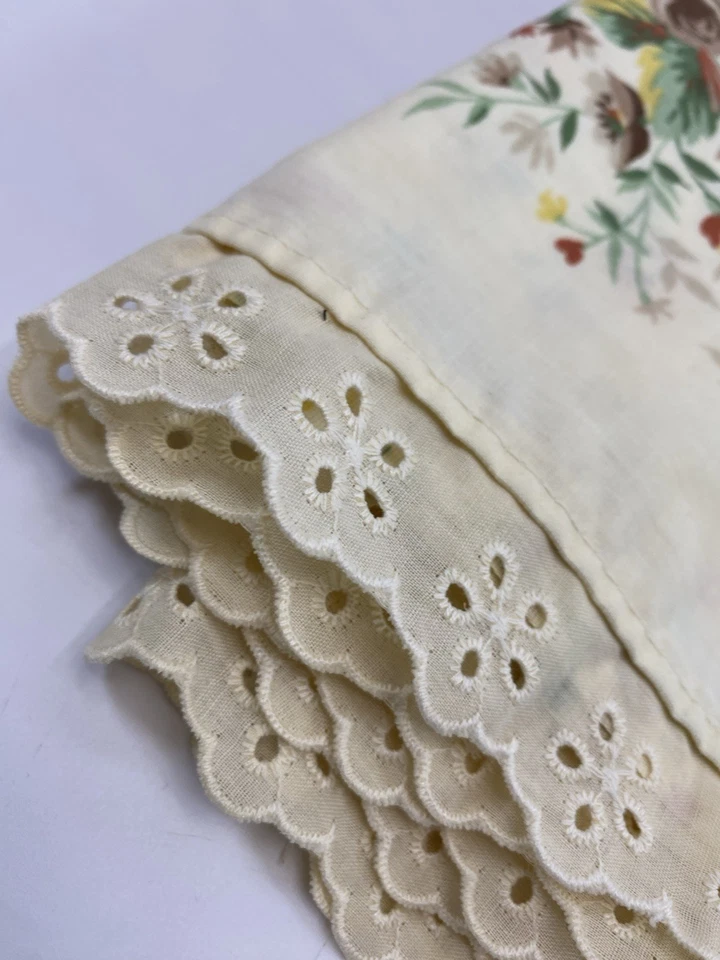 Vintage Twin XL Flat Sheet Brown Cream Yellow And Rust Floral Eyelet Cottagecore - Image 2 of 4