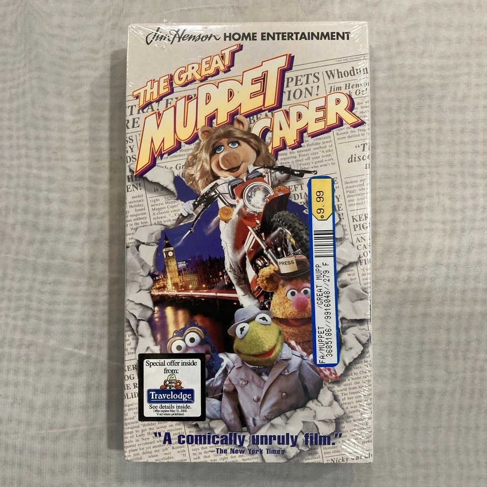 Muppet Movie VHS Lot - Great Caper, Take Manhattan, Treasure Island - Sealed - Image 4 of 4