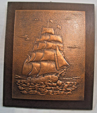 Segelschiff Dreimaster Kupferbild Kupfer Reliefbild auf brauner Holzplatte - Sam
