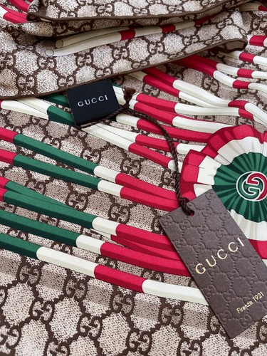 Bufanda Gucci GG Logo Club Marrón Beige WEB Verde Rojo Multicolor Seda Sarga Envoltura - Imagen 18 de 18