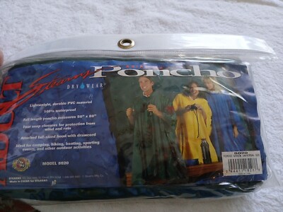 Poncho Stearns Adult Rain Universal Size Dry Wear Waterproof  8020 Forest Green