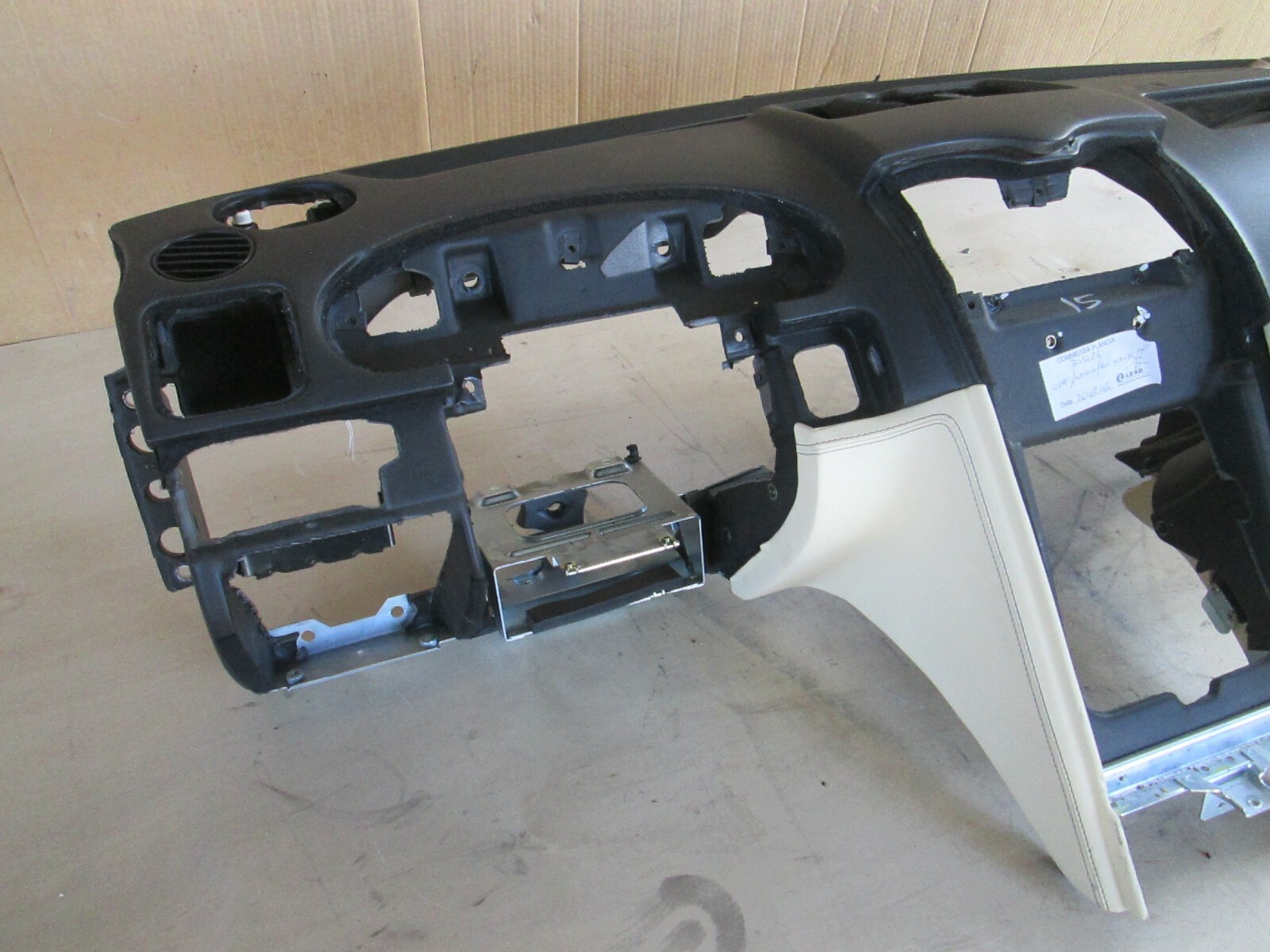 Maserati Quattroporte 05 Dash / Dashboard  Black # 981328605