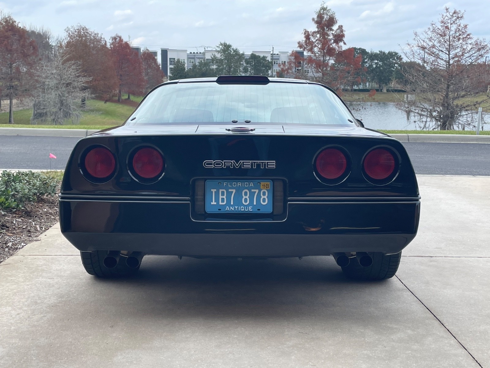 1987 Black Chevrolet Corvette   | C4 Corvette Photo 2