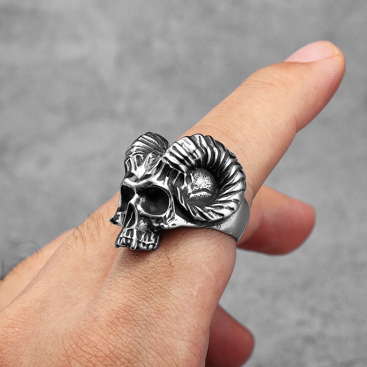 Kakonia 5pc Anelli di Acciaio Inossidabile per Uomo Signet Pollice Argento Retroriflessione Banda Celtica Stile Vintage Biker Taglia 8