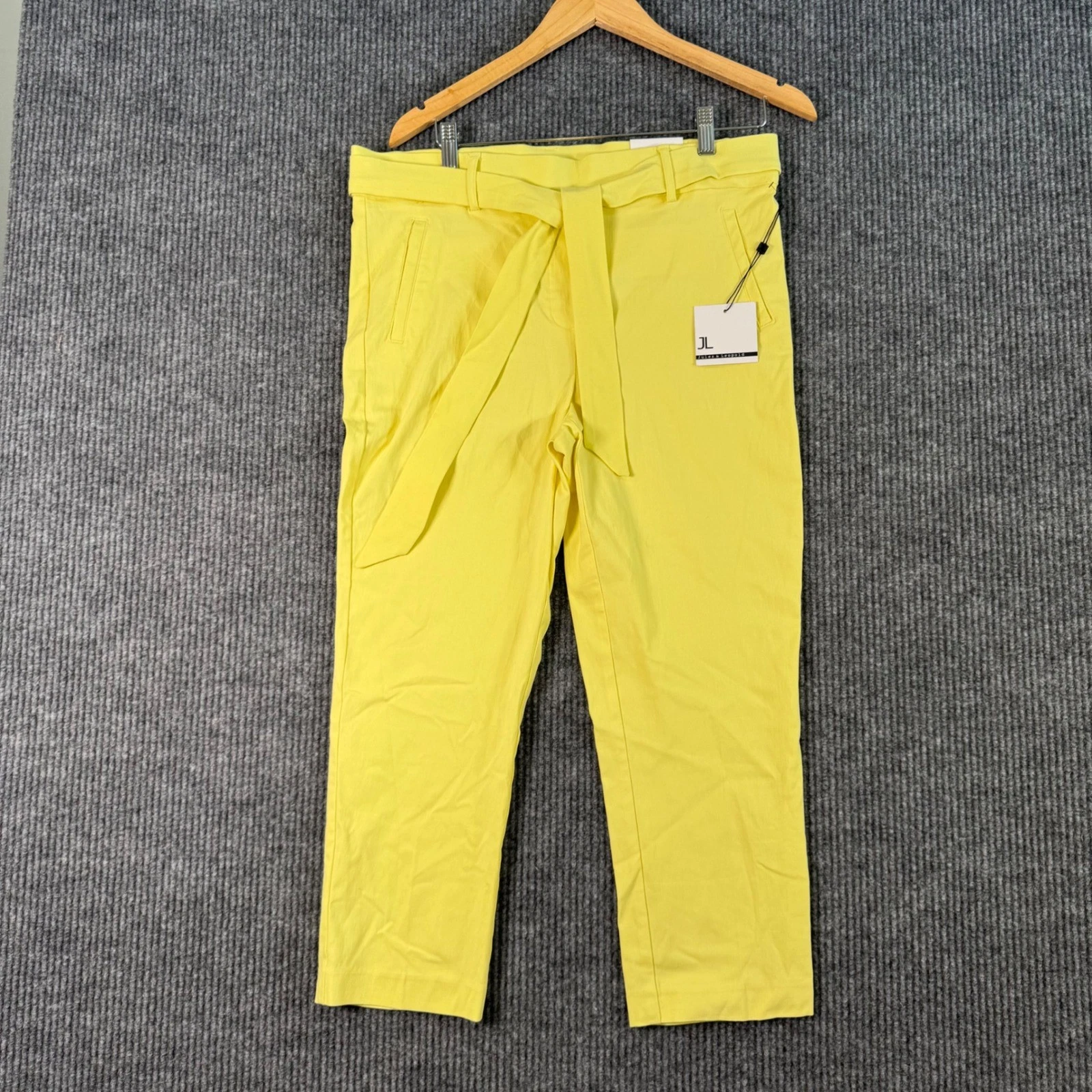 NWT Jules Leopold Womens XL Yellow Capri Pants Pull On Slim Leg Stretch Cropped