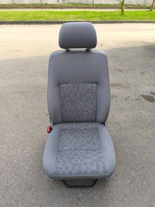 Volkswagen Transporter - Caravelle T5 2008 Vorne links Fahrersitz UTG4706