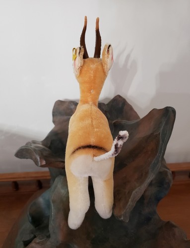 Steiff 9" YUKU SPRINGBOCK ANTELOPE GAZELLE DEER Mohair Germany EAR TAG NEAR MINT - Picture 3 of 4