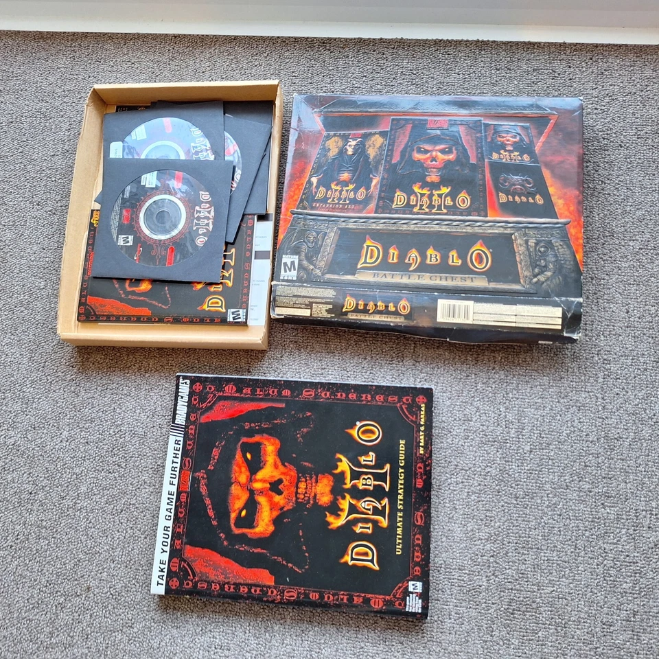 Diablo: Battle Chest PC Game Boxed Expansion Set Strategy Guide Vintage PC Large - Image 2 of 4