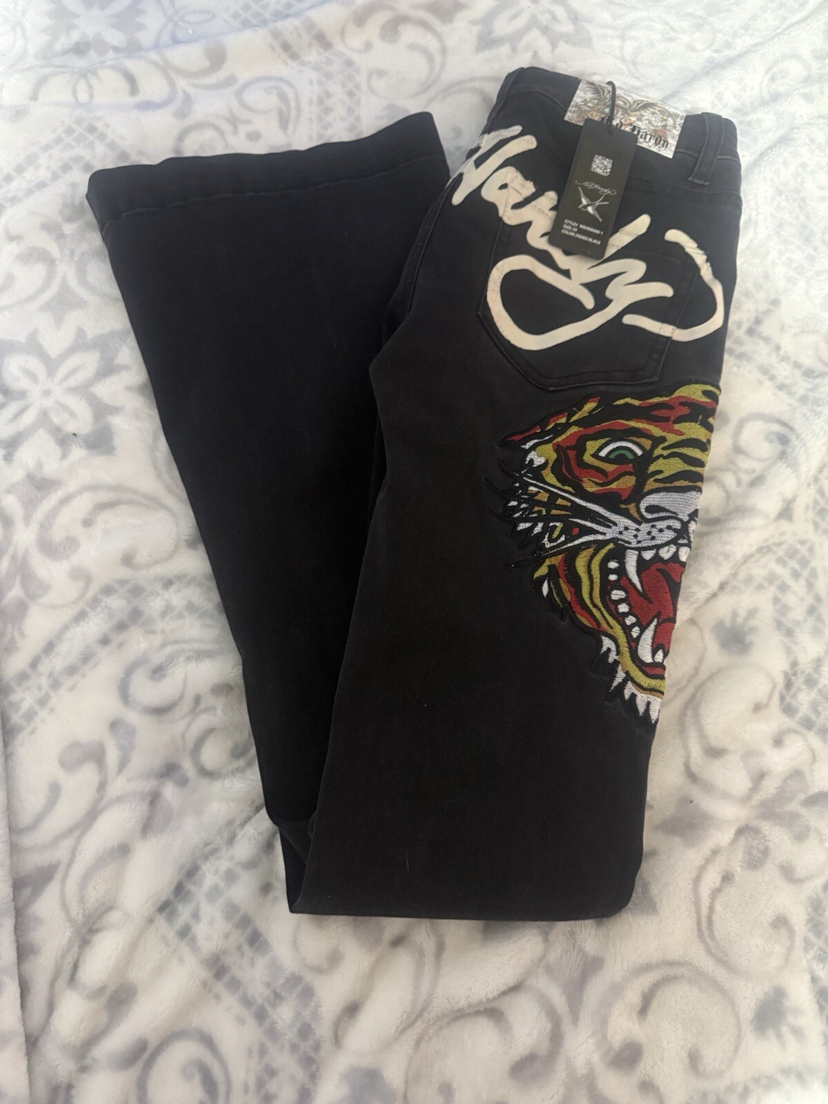 ED HARDY FLARE JEANS SIZE 24 BRAND NEW