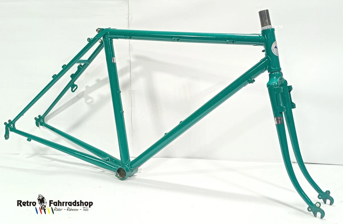 Cadre Super Vitus, boitier Cinelli à identifier Cadre Super Vitus, boitier Cinelli à identifier