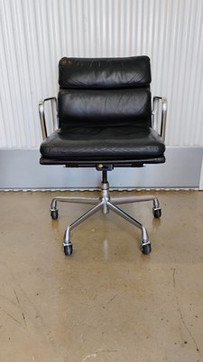 Authentic Herman Miller Eames Soft Pad Management Office Chair Black Leather