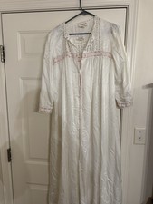 Barbizon Vintage Satin Robe  Nightgown Size Small