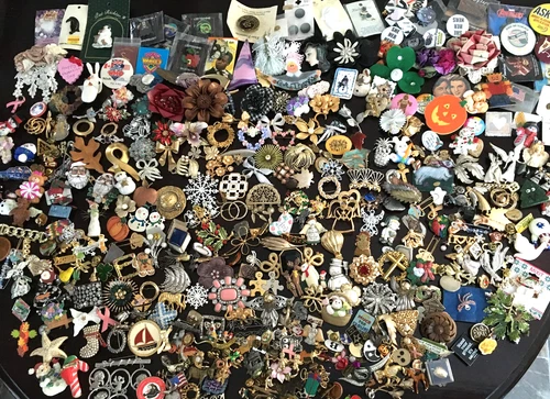 300+ Vintage Costume to Fashion Jewelry HUGE Lot Enamel Rhinestone Brooch Pin