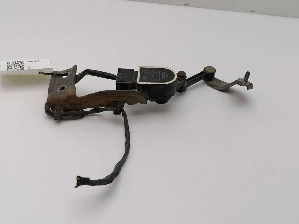 Mercedes C117 Rear suspension level height sensor A0045429918 