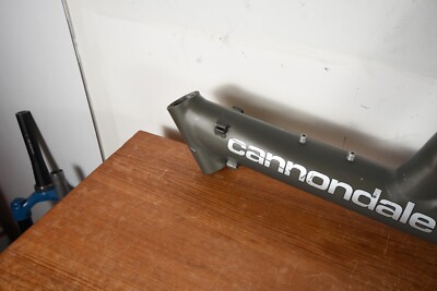 Retro VintageCannondale Super V700 Comp Mountain Bike Frame