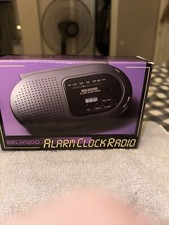 Vintage Bellwood Electric AM / FM Alarm Clock Radio Digital