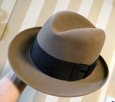 Resistol fedora hat 7 1/8, with Dobbs Fifth Avenue hat box