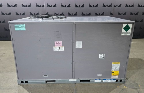 Carrier WeatherMaker 50TCQD09A2A6A0A0G0 Rooftop HVAC Unit 8.5 Ton USED