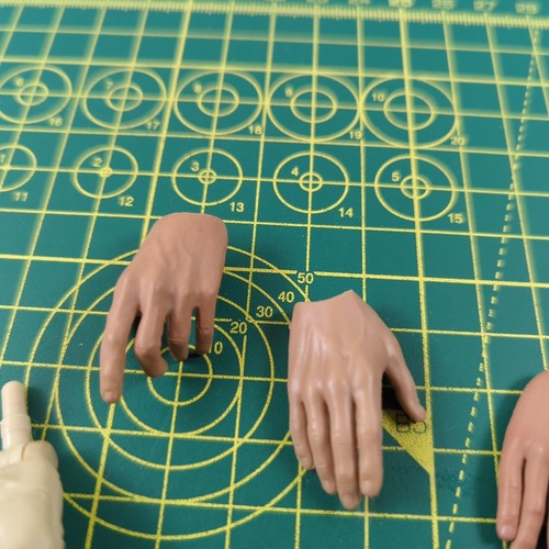 1/6 Scale Spare Hands Bundle Action Figures - Picture 2 of 20