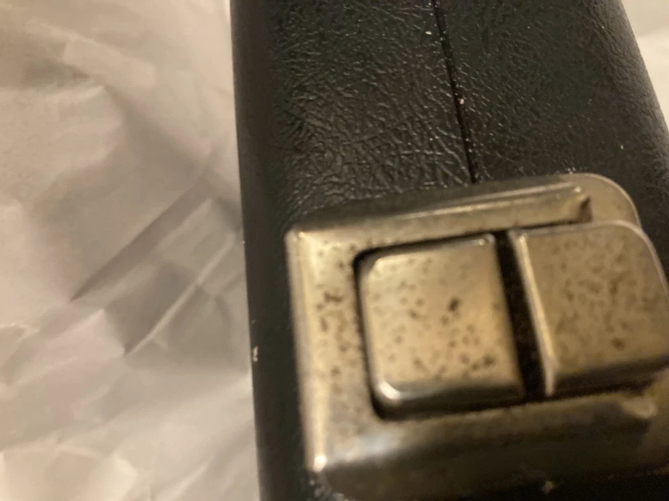 Bundy II Flute Selmer Company with Hard Case. Beautiful Warm Tone. - Image 3 of 4