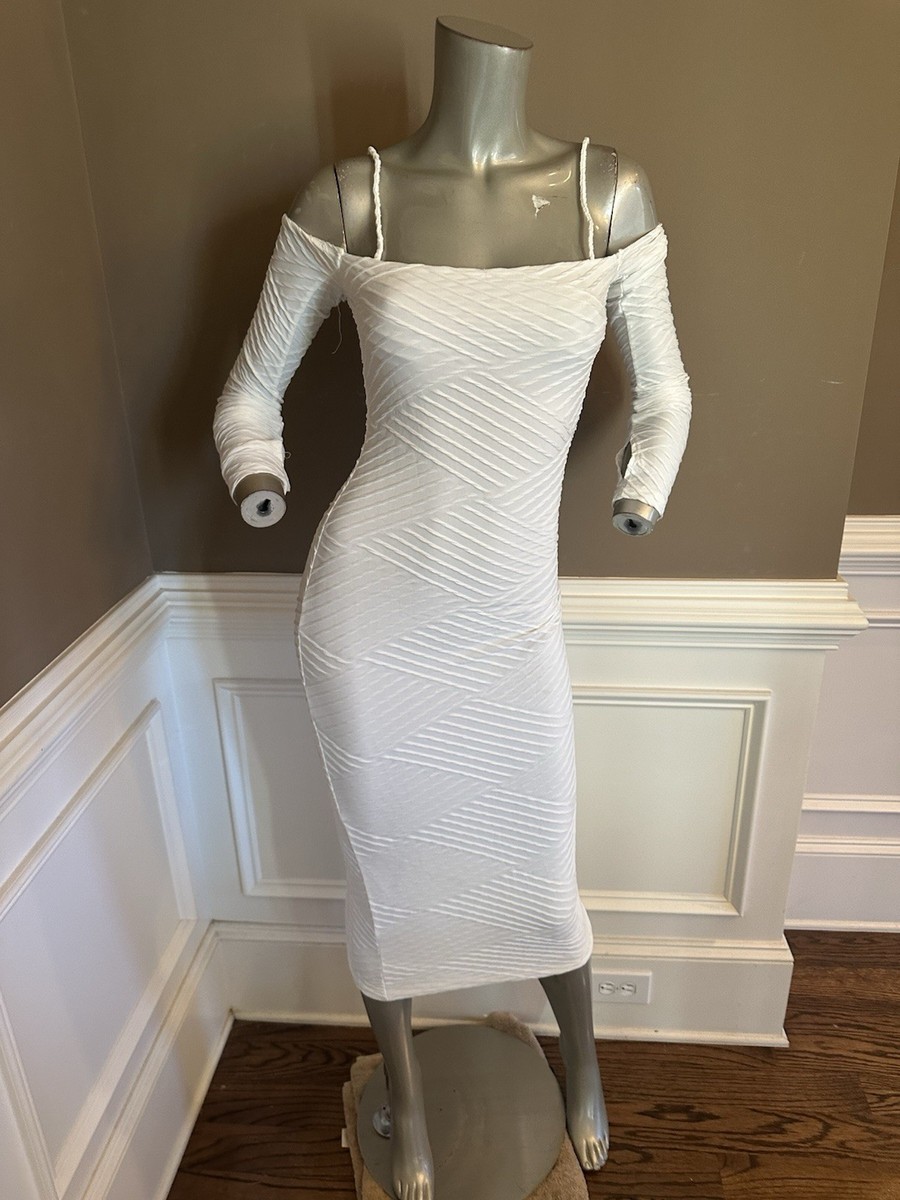 slim fit dress slacks O-Neck Long-Sleeved Geometric Silver And Gold Studded Velvet Dress – Global  Fashions GC main image 0
