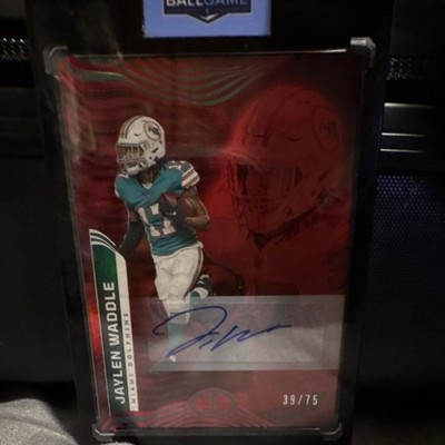 Panini 2022 Illusions Jaylen Waddle #61 Auto Serial Numbered 39/75 Dolphins