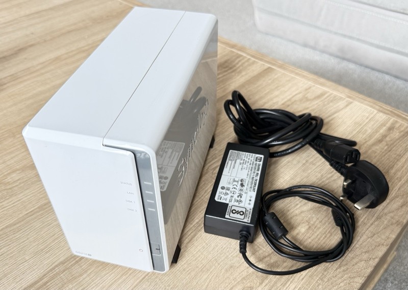 4TB Synology DiskStation DS220J 3.5" 2-Bay Desktop NAS Enclosure - White