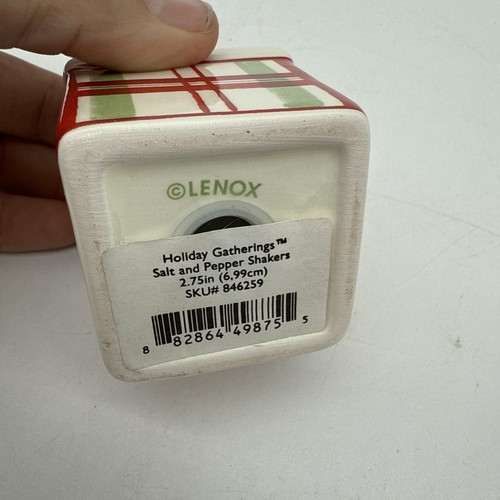 Lenox Holiday Gatherings Plaid Christmas Presents Salt & Pepper Shakers - Picture 6 of 8