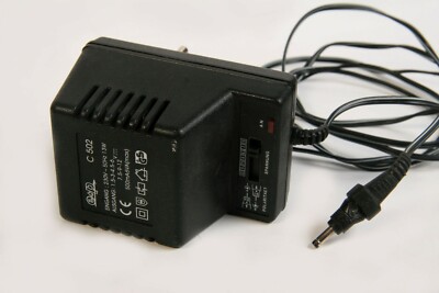 Netzteil AC Adapter Stecker e+p C 502 Input 230V 50hz 13W Output 1.5-12V 500mA6V
