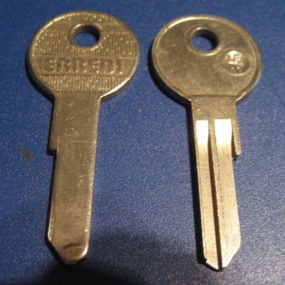 Britische Oldtimer  -  Schlüsselrohling Errebi LF11, Lowe und Fletcher Profil