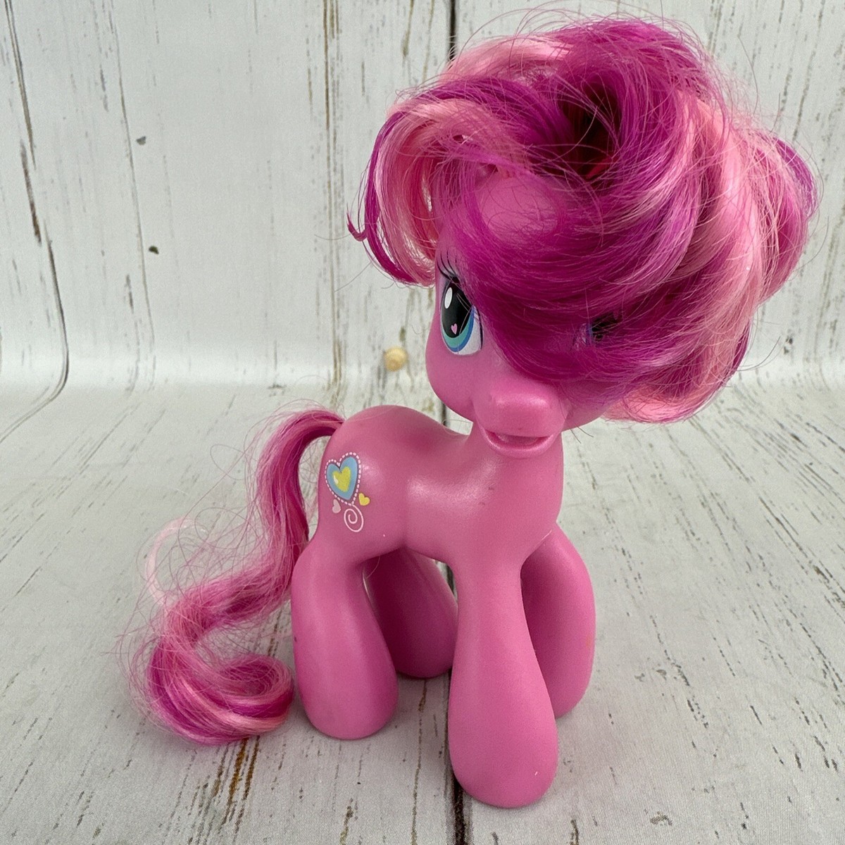 My Little Pony G 4.5 Pinkie Pie With Heart Cutie Mark Hasbro MLP