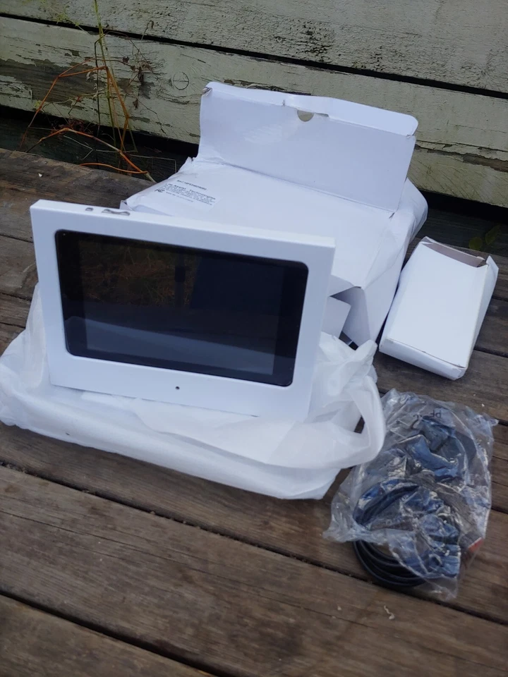 LIFEASSIST TZ06 7" WXGA IPS ALLWINNER A33 1GB/4GB TABLET PC GSTB070ASVI AALA - Image 4 of 4