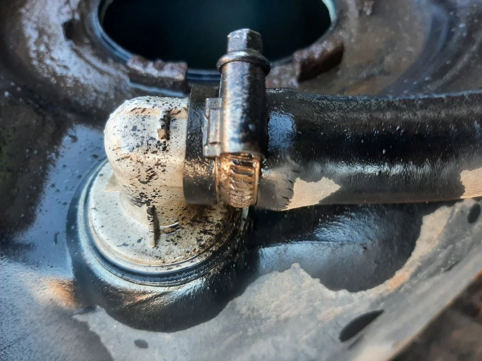 Fuel Tank 6' 3" Box 05-07 Dodge Ram 2500 52121432AC - Image 4 of 4