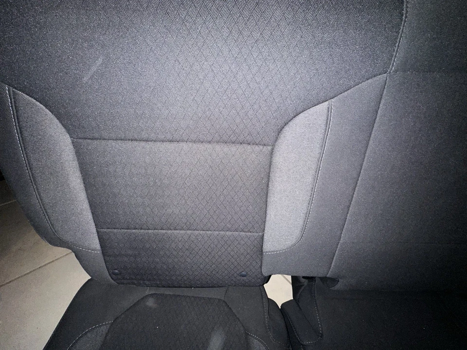 2019-2022 Chevy GMC Rear Seats (Cloth) SHIPS NEXT DAY - Image 4 of 4