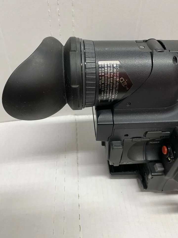 UNTESTED Panasonic DVCPRO HD P2 3CCD Camcorder AG-HVX200AP SOLD AS IS *Read - Image 2 of 4