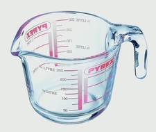 Pyrex Mini Glass Measuring Jug 0.25L 250ml Classic Kitchen Prep Measurement Jug