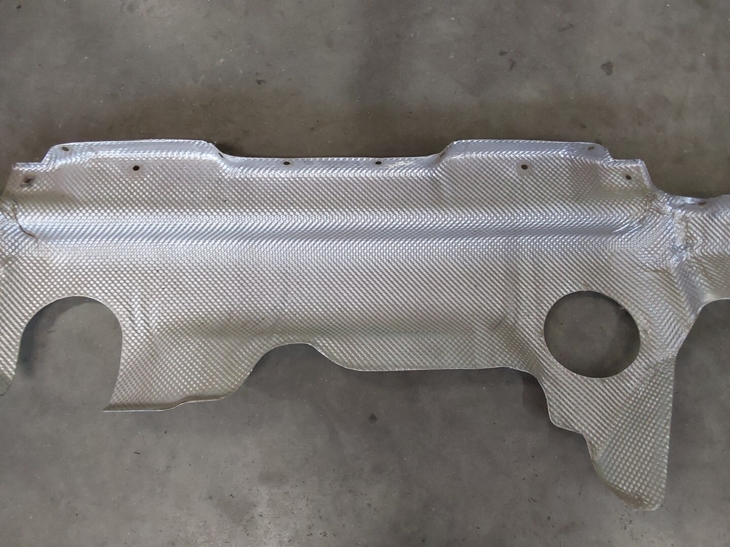 2015 Lamborghini Huracan 610-4 Rear Back Bumper Heatshield P/N 4T0825613