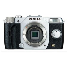 USED Pentax Q7 12.4MP Digital Camera - Silver and Black Body Only Excellent FR